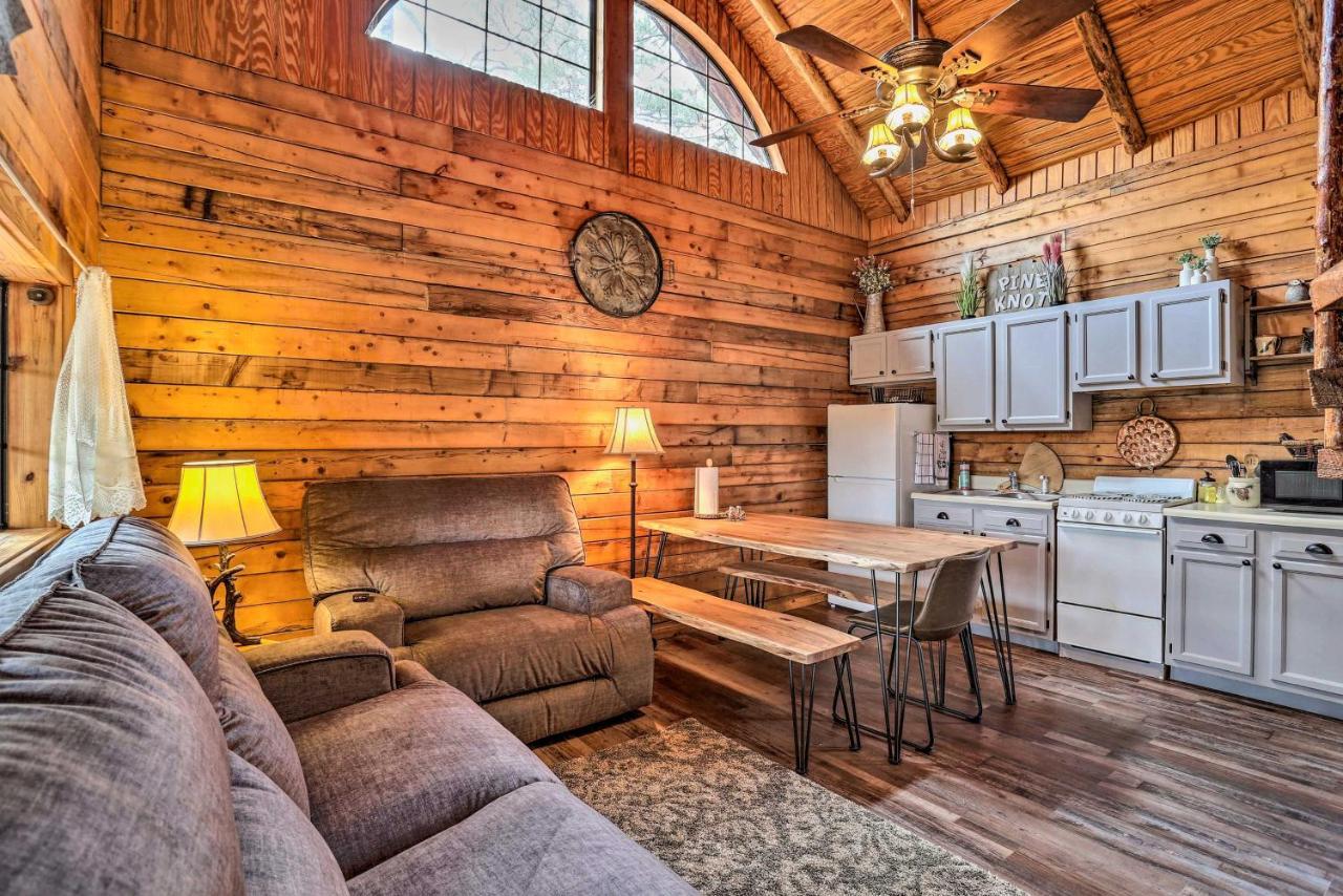 Broken Bow Log Cabin With Fire Pit, Pond, And Deck! Bagian luar foto