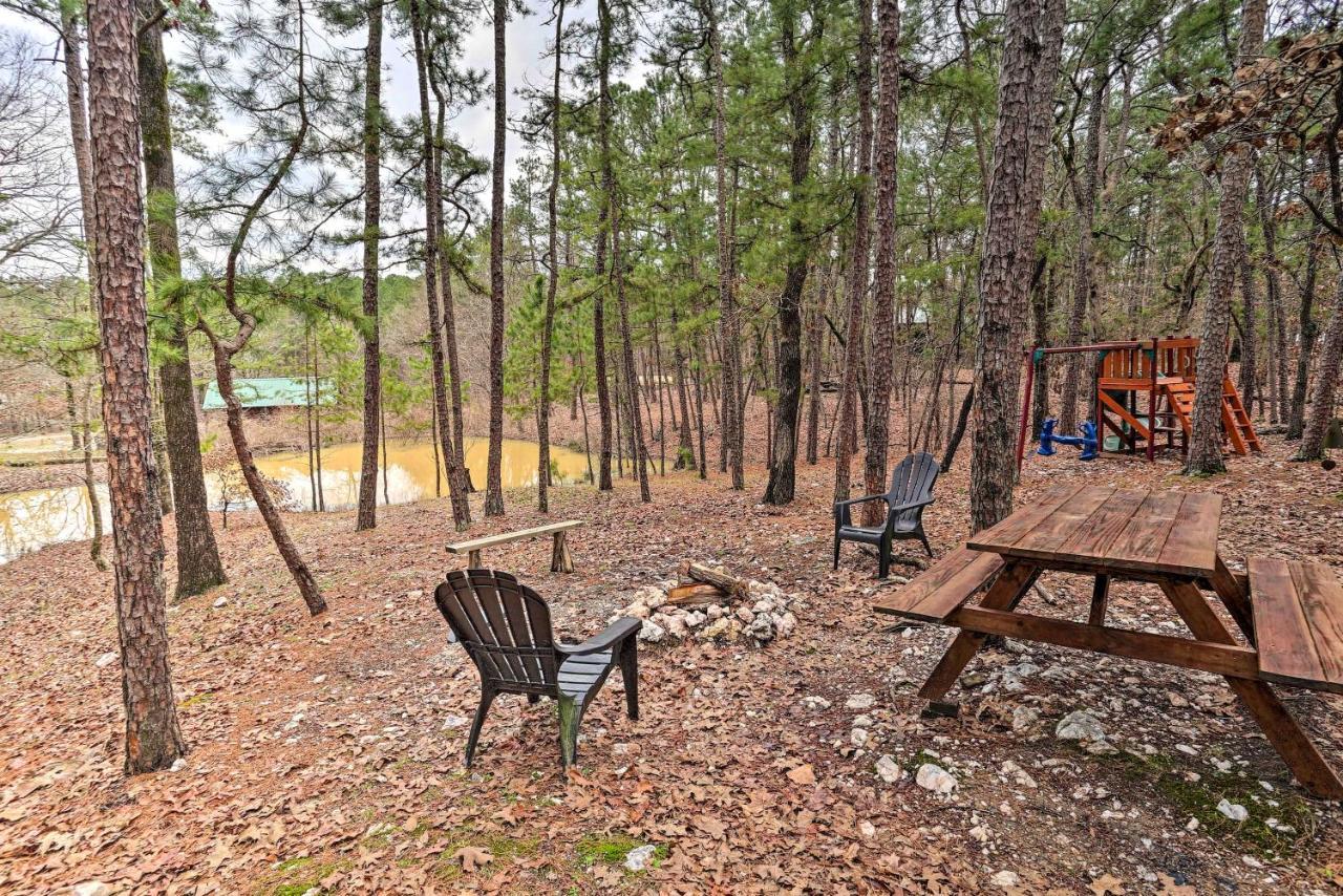 Broken Bow Log Cabin With Fire Pit, Pond, And Deck! Bagian luar foto