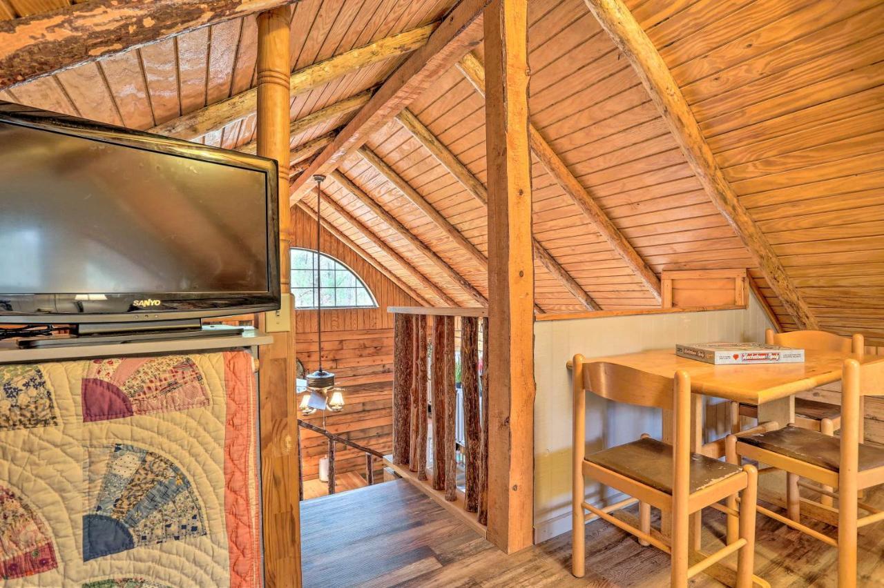 Broken Bow Log Cabin With Fire Pit, Pond, And Deck! Bagian luar foto